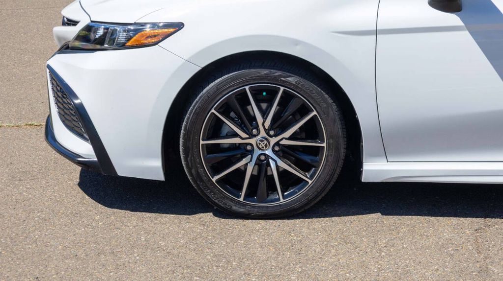 Used 2022 Toyota Camry SE 4D Sedan