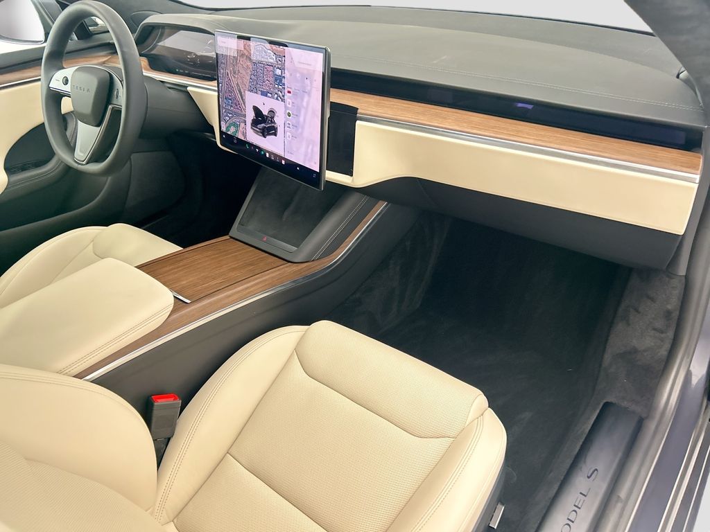 Thumbnail: 2022 Tesla Model S - 16