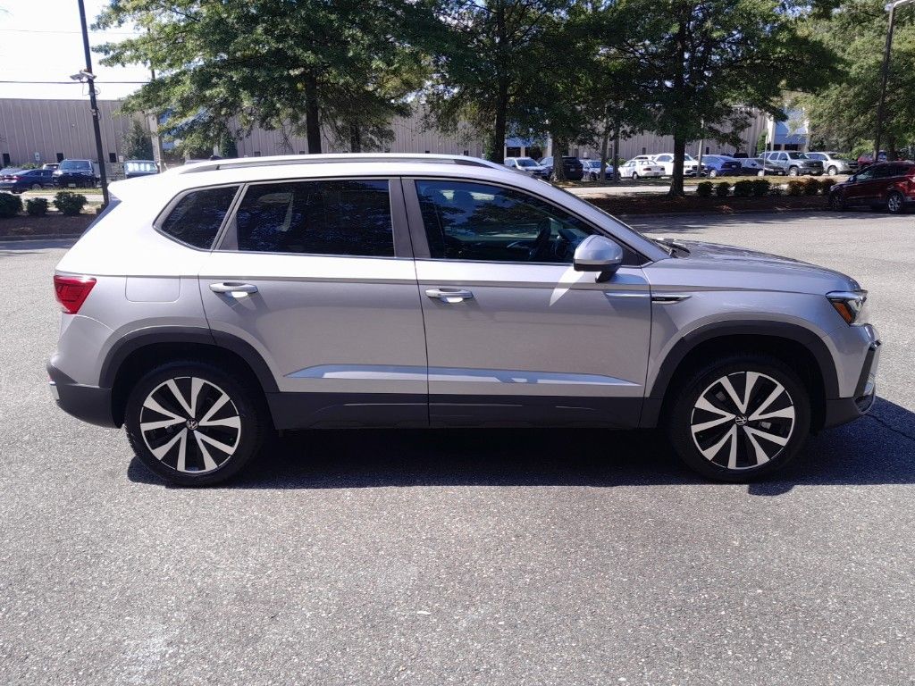 2023 Volkswagen Taos 1.5T SE 6