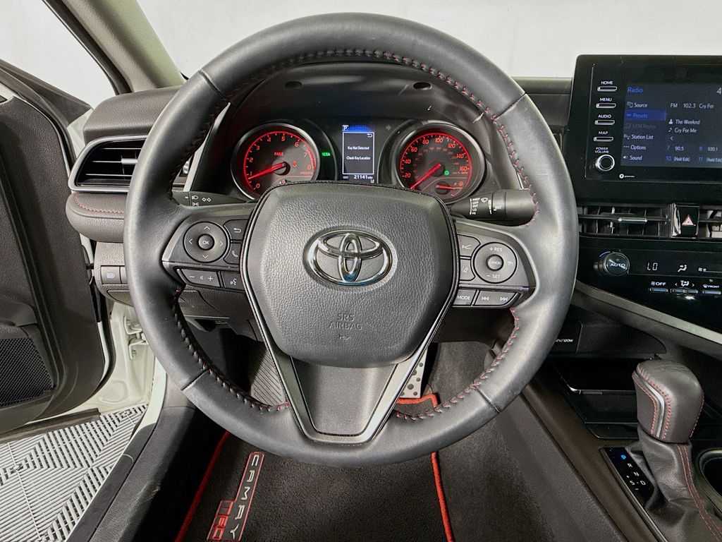 Thumbnail: 2022 Toyota Camry - 11