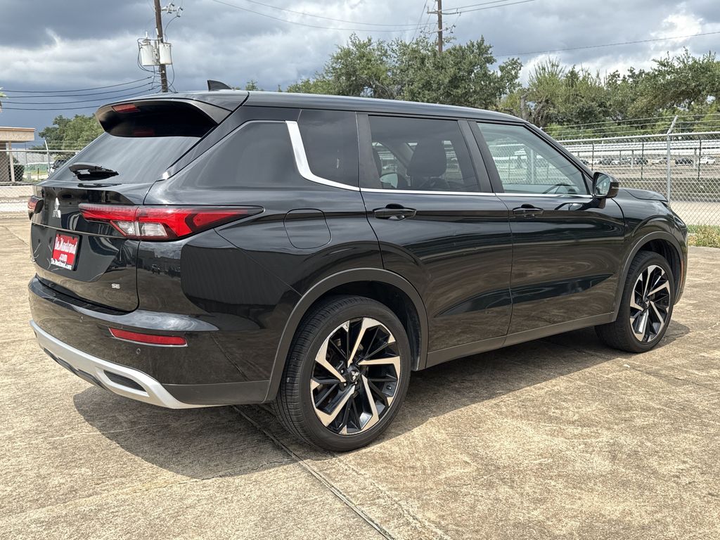 2022 Mitsubishi Outlander SE Black at Emmons Autoplex