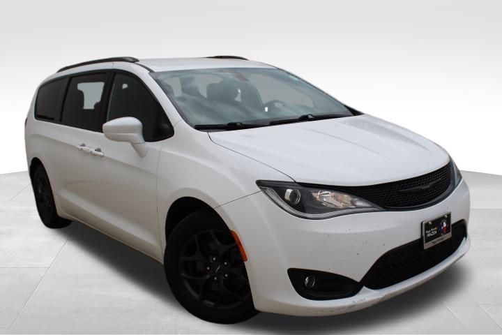 Used Car 2018 Chrysler Pacifica  Touring L Plus For Sale Under $15,000 In Georgetown, Texas
