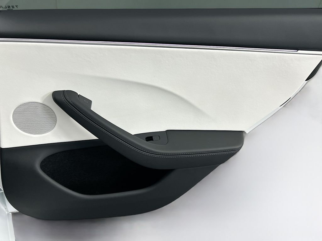 Thumbnail: 2025 Tesla Model 3 - 28