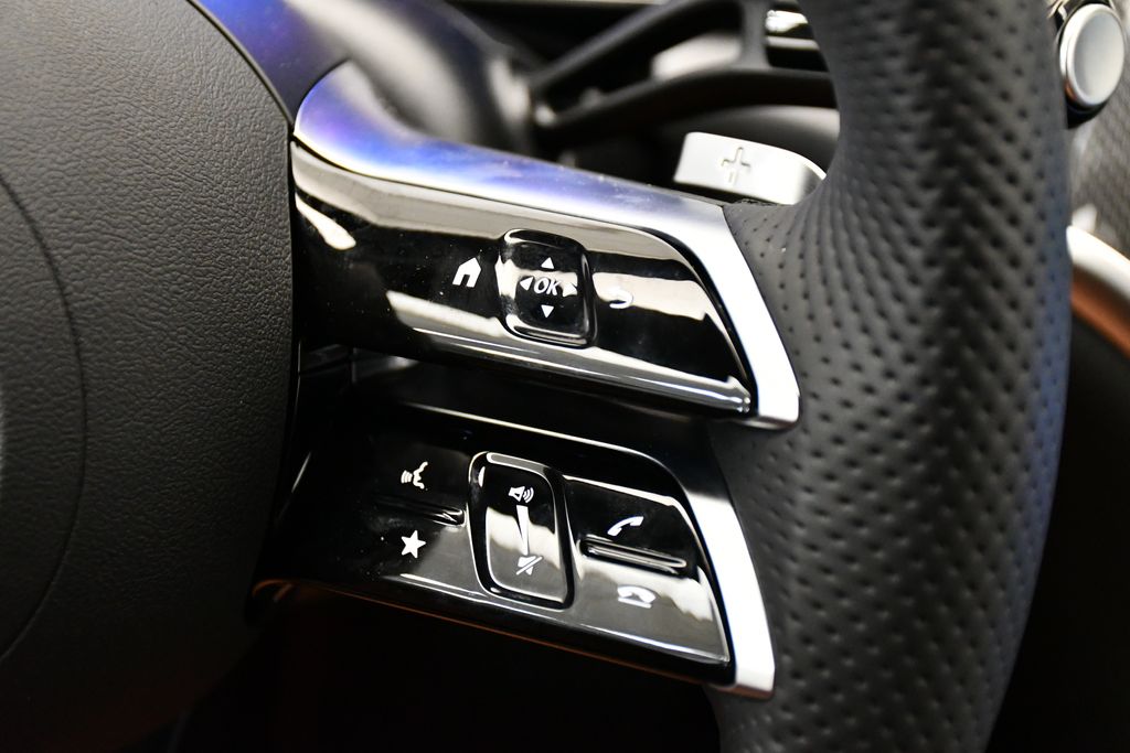 Thumbnail: 2025 Mercedes-Benz GLC - 21