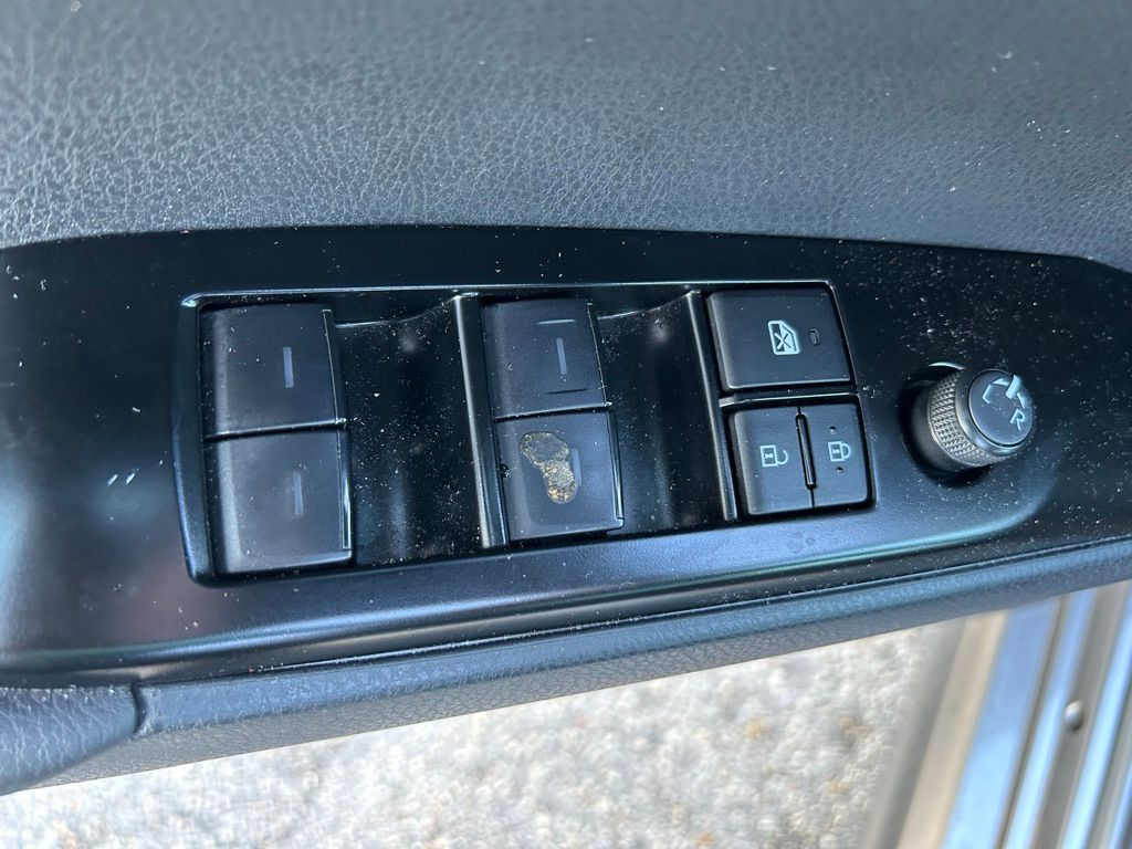 Thumbnail: 2025 Toyota Camry - 17