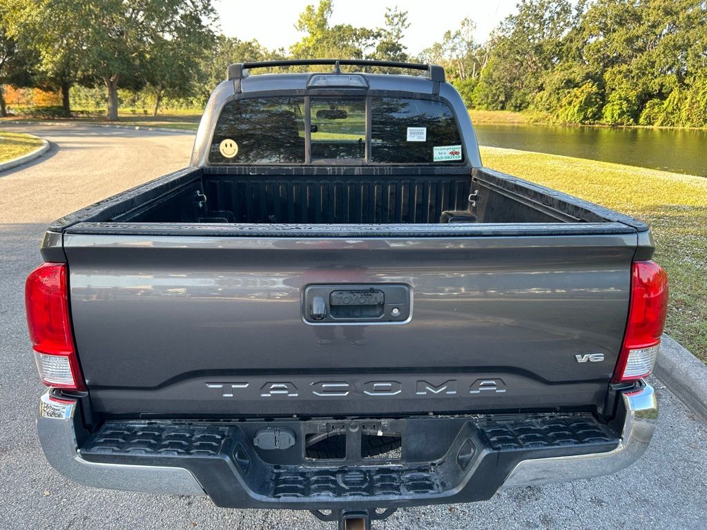 Thumbnail: 2017 Toyota Tacoma - 4