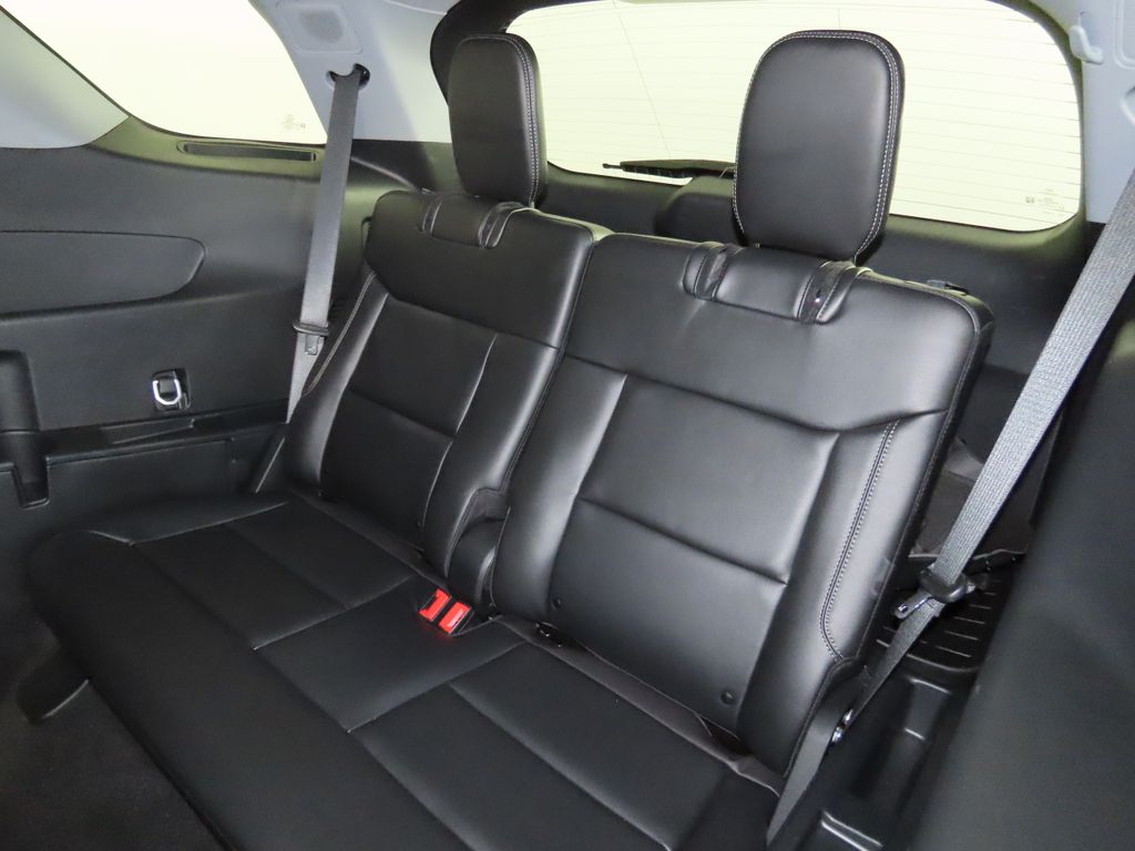 2023 Ford Explorer Limited 24