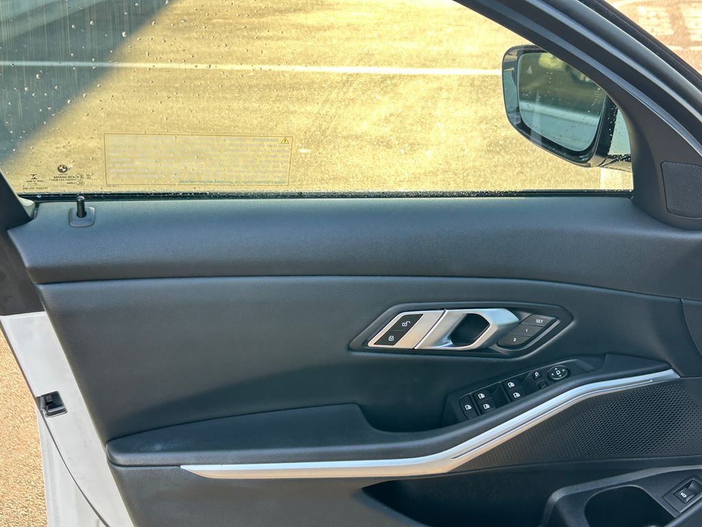 Thumbnail: 2023 BMW 3 Series - 11