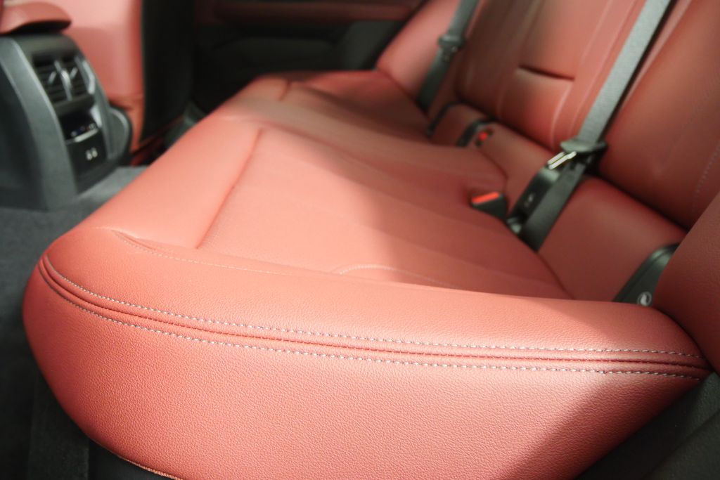 Thumbnail: 2026 BMW i4 - 15