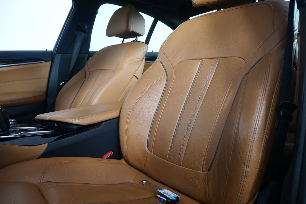 2018 BMW 5 Series 530i 10