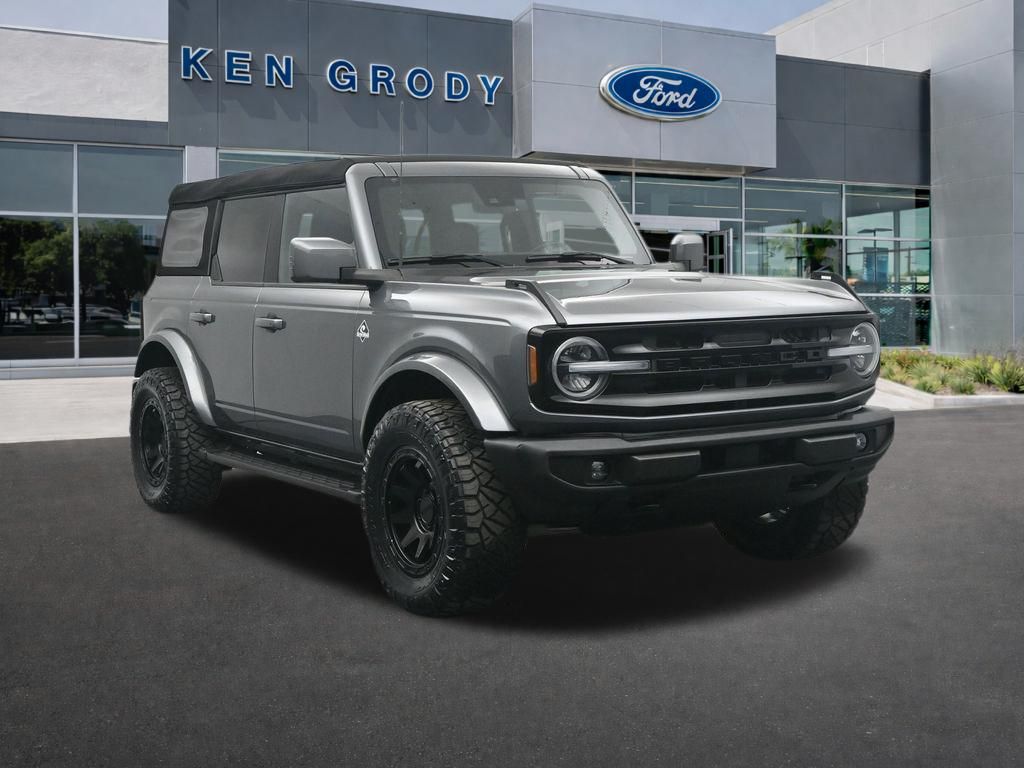 2023 Ford Bronco Outer Banks Advanced 4-Door 4WD