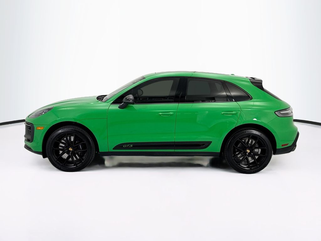Thumbnail: 2024 Porsche Macan - 8