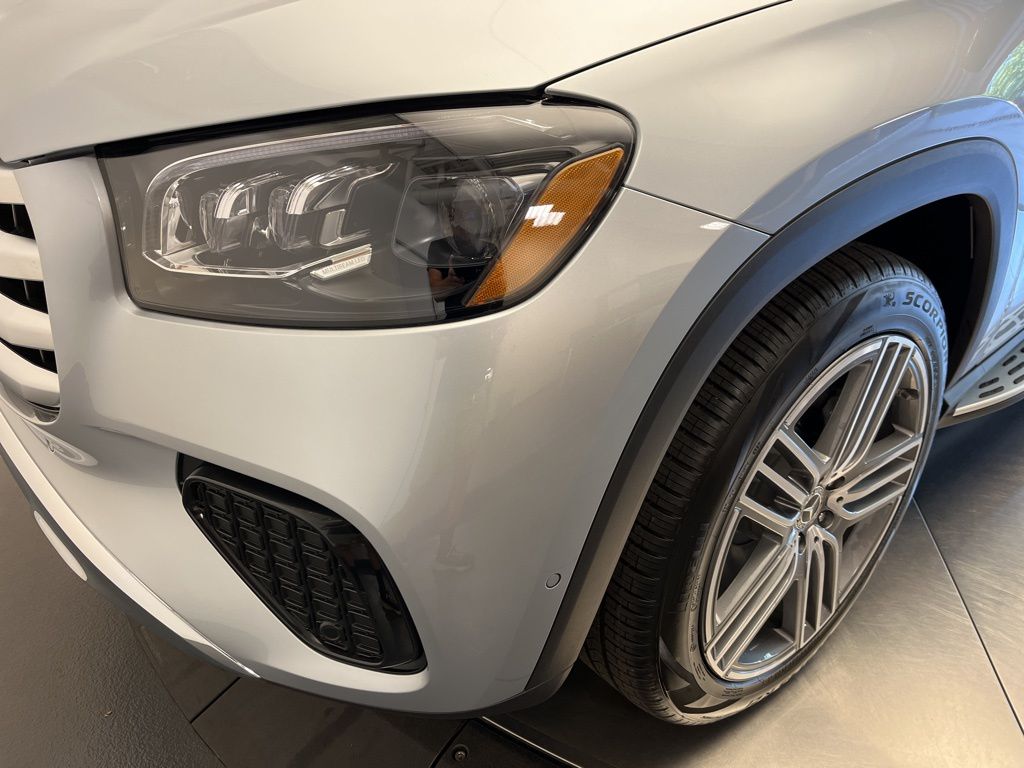 Thumbnail: 2026 Mercedes-Benz GLS - 9