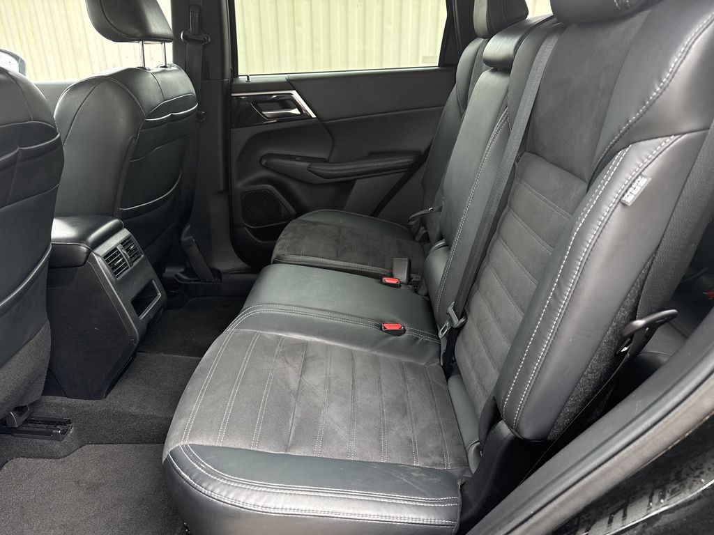 2022 Mitsubishi Outlander SE Black at Emmons Autoplex