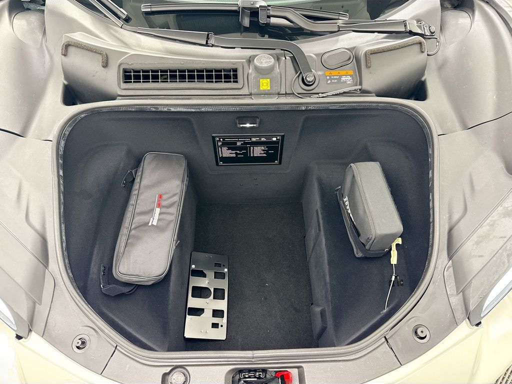 Thumbnail: 2025 Ferrari 296 - 24