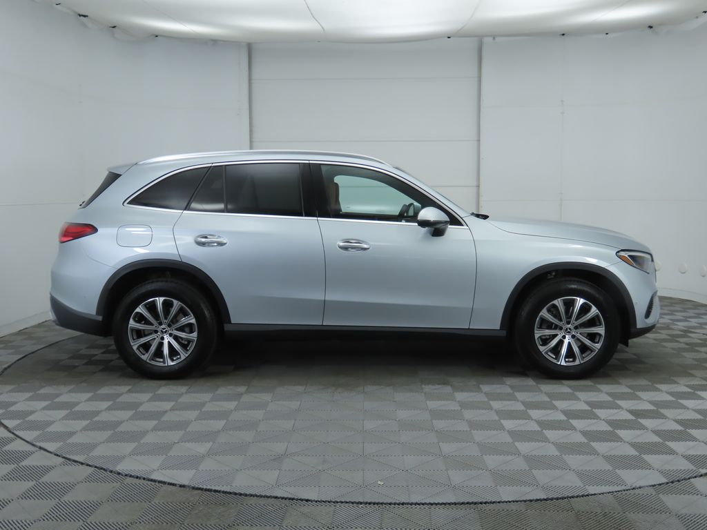 2025 Mercedes-Benz GLC 300 4