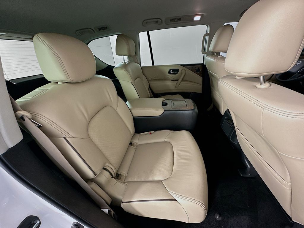 2023 Nissan Armada SL 26
