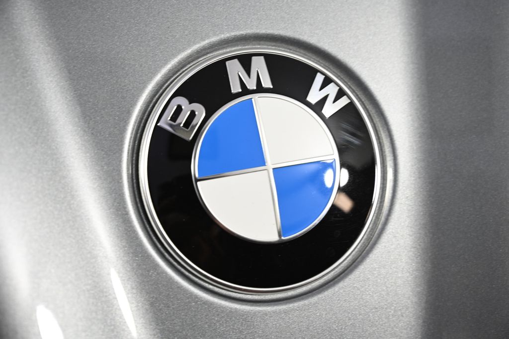 Thumbnail: 2025 BMW X2 - 13