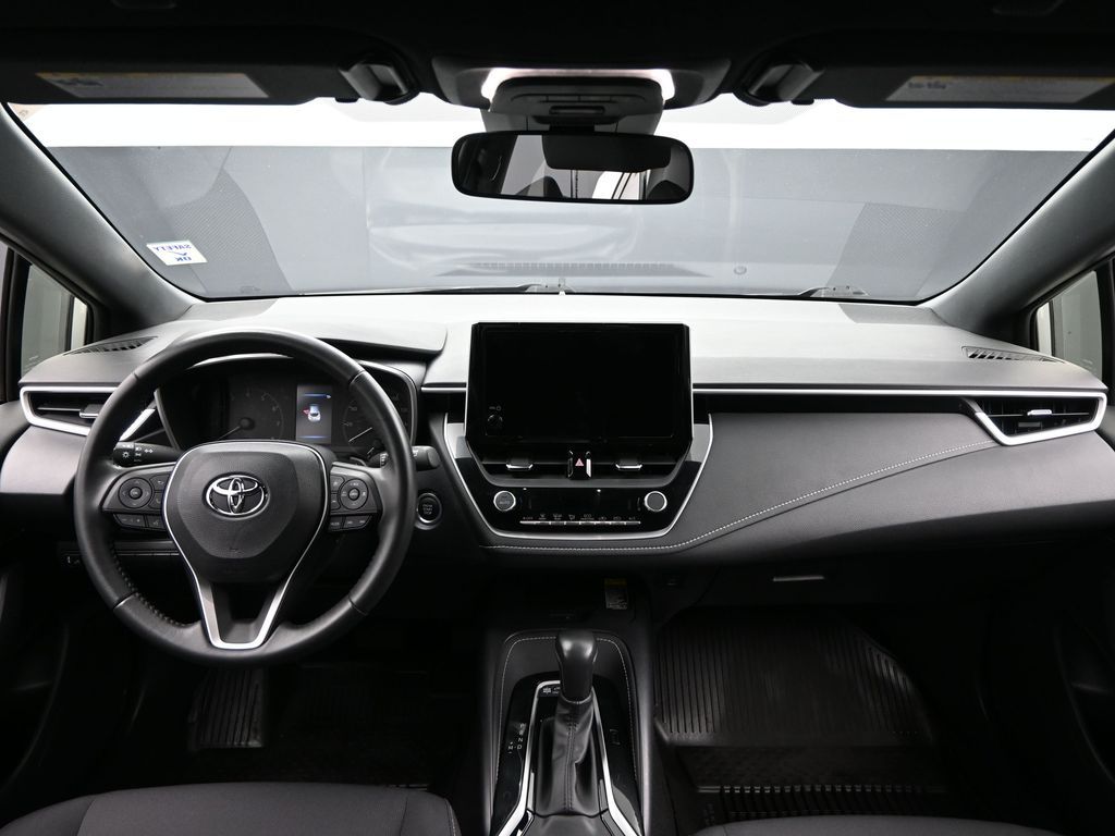 2024 Toyota Corolla Hatchback SE