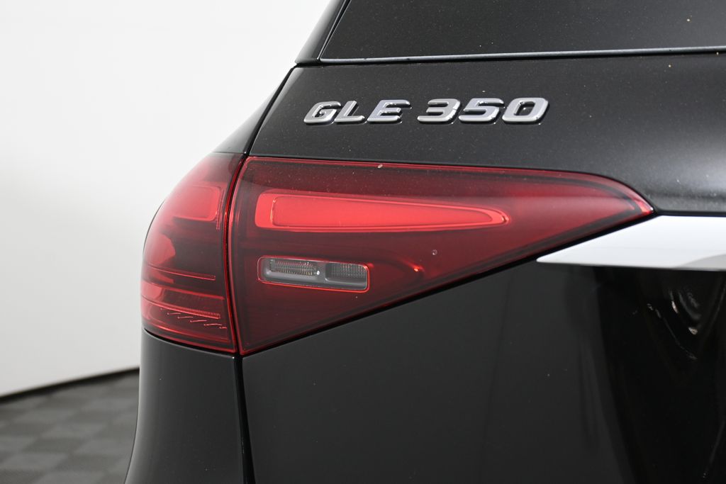 Thumbnail: 2026 Mercedes-Benz GLE - 12