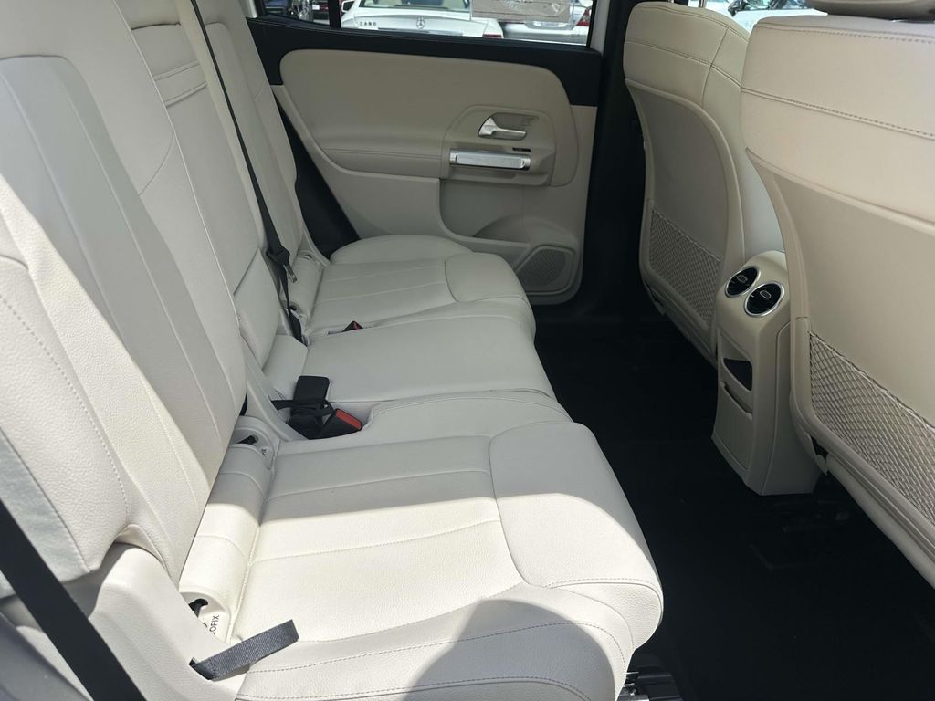 2021 Mercedes-Benz GLB 250 15