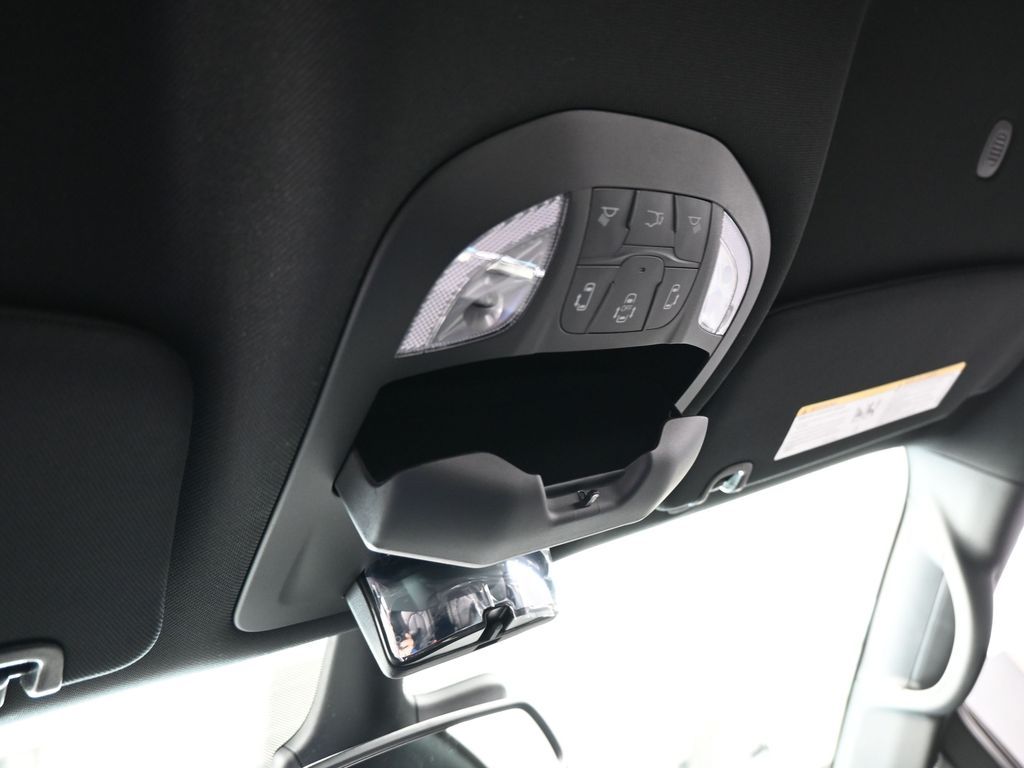 New 2026 Diamond Black Crystal Pearlcoat Chrysler Select image 25