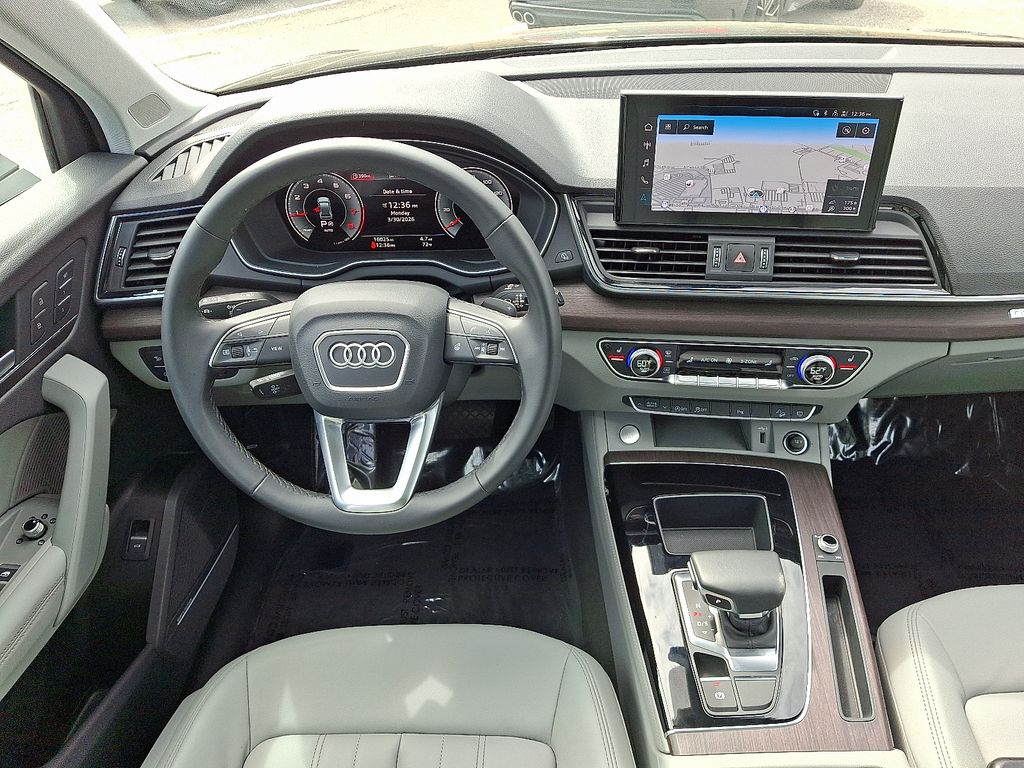 Thumbnail: 2022 Audi Q5 - 12