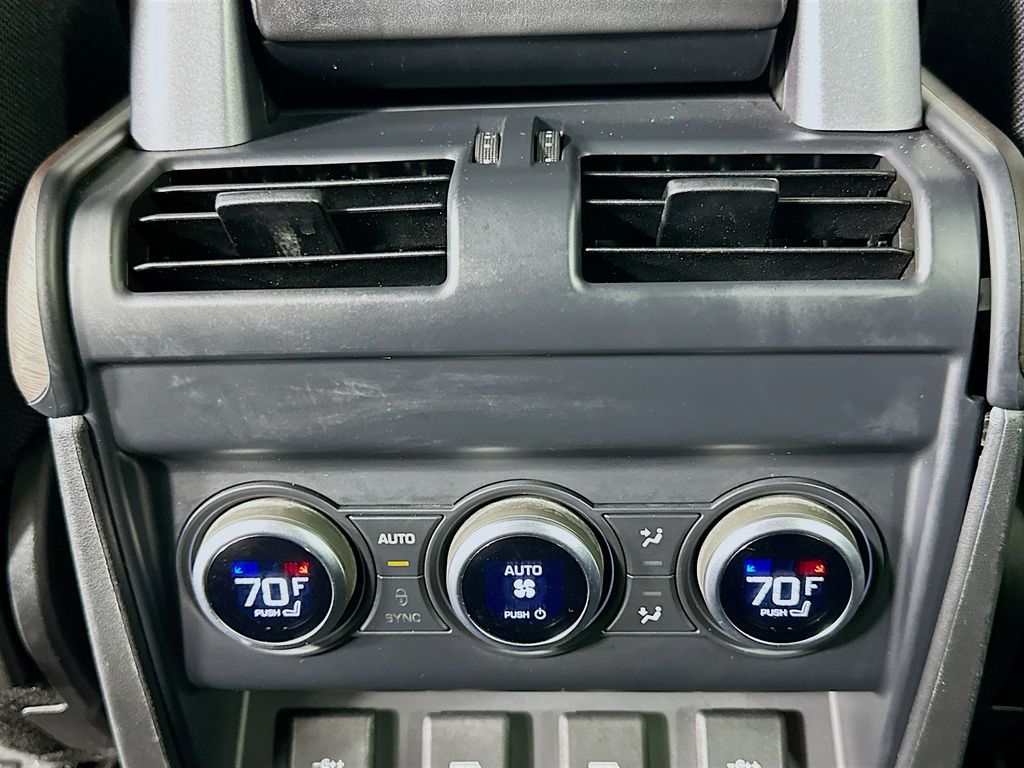 Thumbnail: 2020 Land Rover Defender - 26