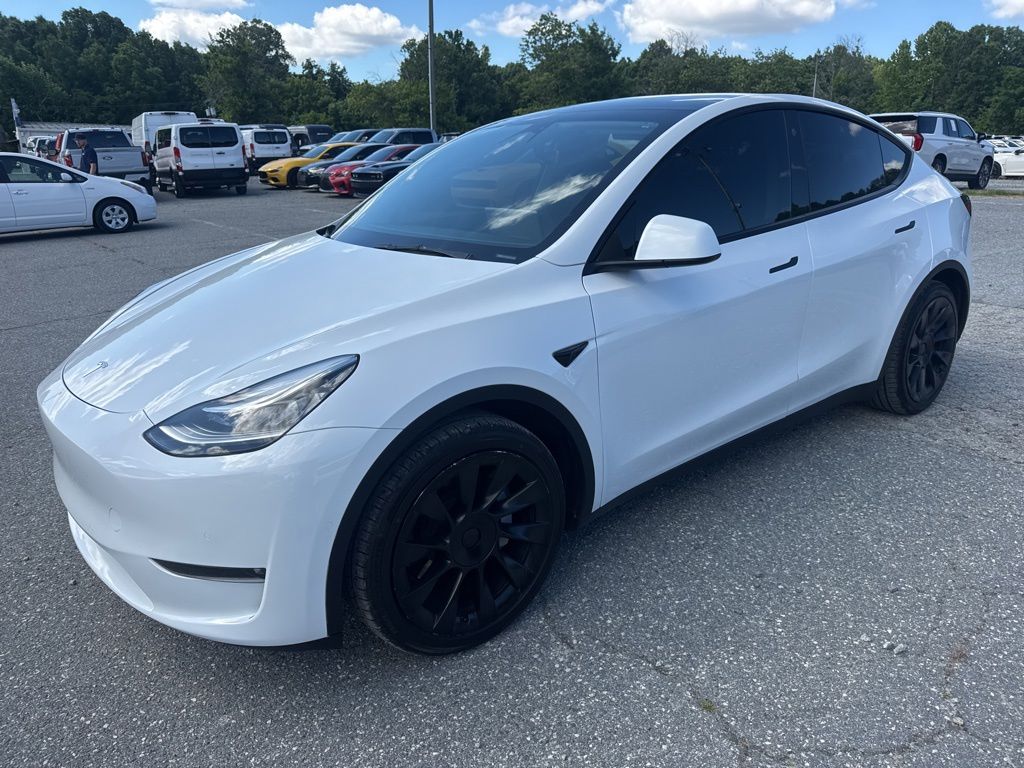 2022 Tesla Model Y Long Range Dual Motor All-Wheel Drive's photo