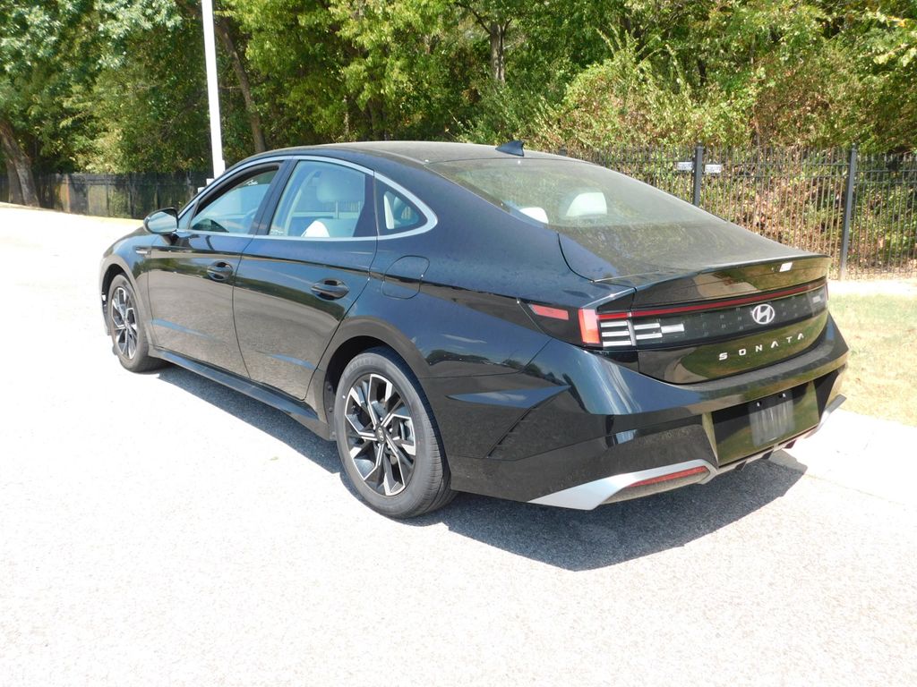 Thumbnail: 2025 Hyundai Sonata - 9