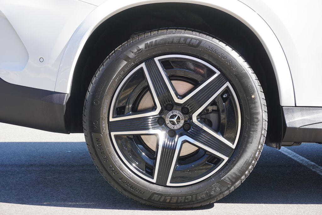 Thumbnail: 2026 Mercedes-Benz GLC - 17