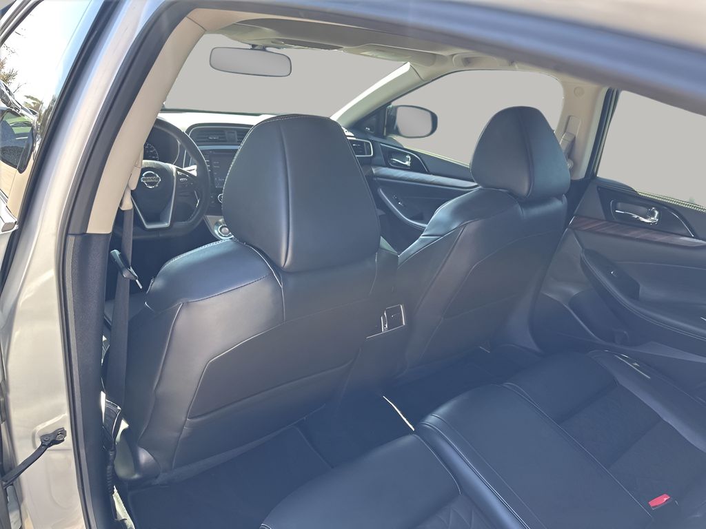 Used Car 2017 Nissan Maxima  Platinum For Sale Under $15,000 In Austin, Texas