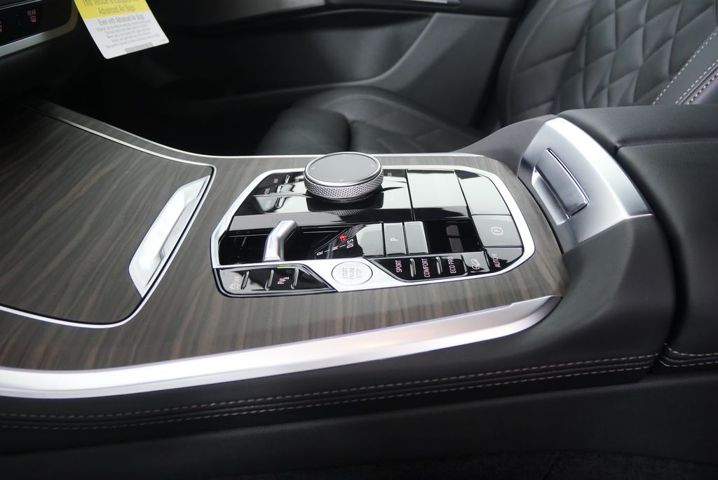 Thumbnail: 2026 BMW X5 - 22