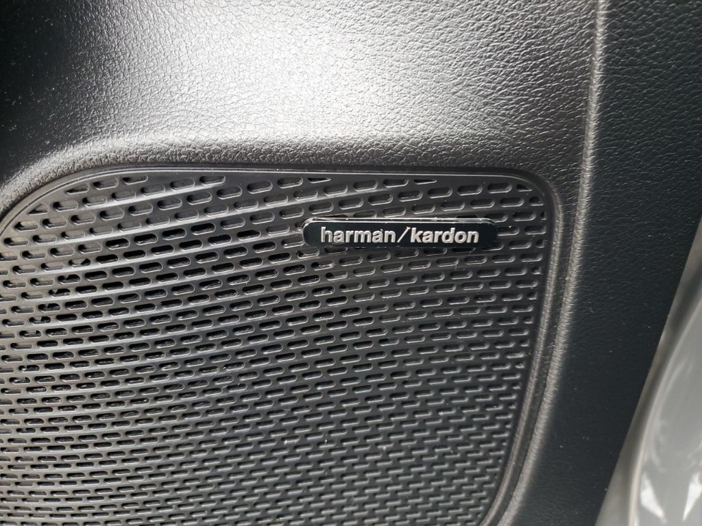 Used Car 2020 Chrysler Pacifica  Touring L Plus For Sale Under $25,000 In Austin, Texas