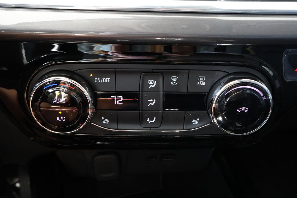 Thumbnail: 2025 Chevrolet Trax - 26