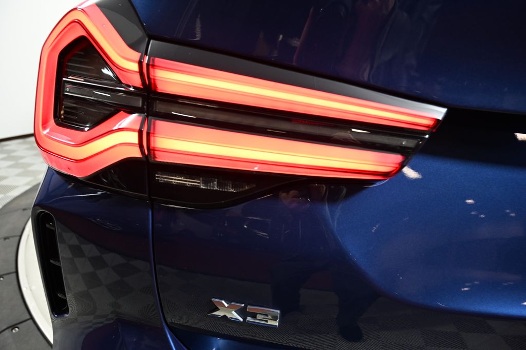 Thumbnail: 2023 BMW X3 - 11