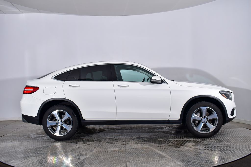 Thumbnail: 2017 Mercedes-Benz GLC - 6