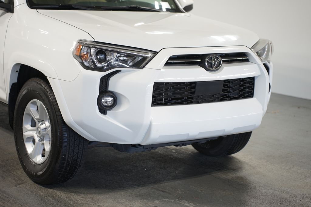 2022 Toyota 4Runner SR5 4