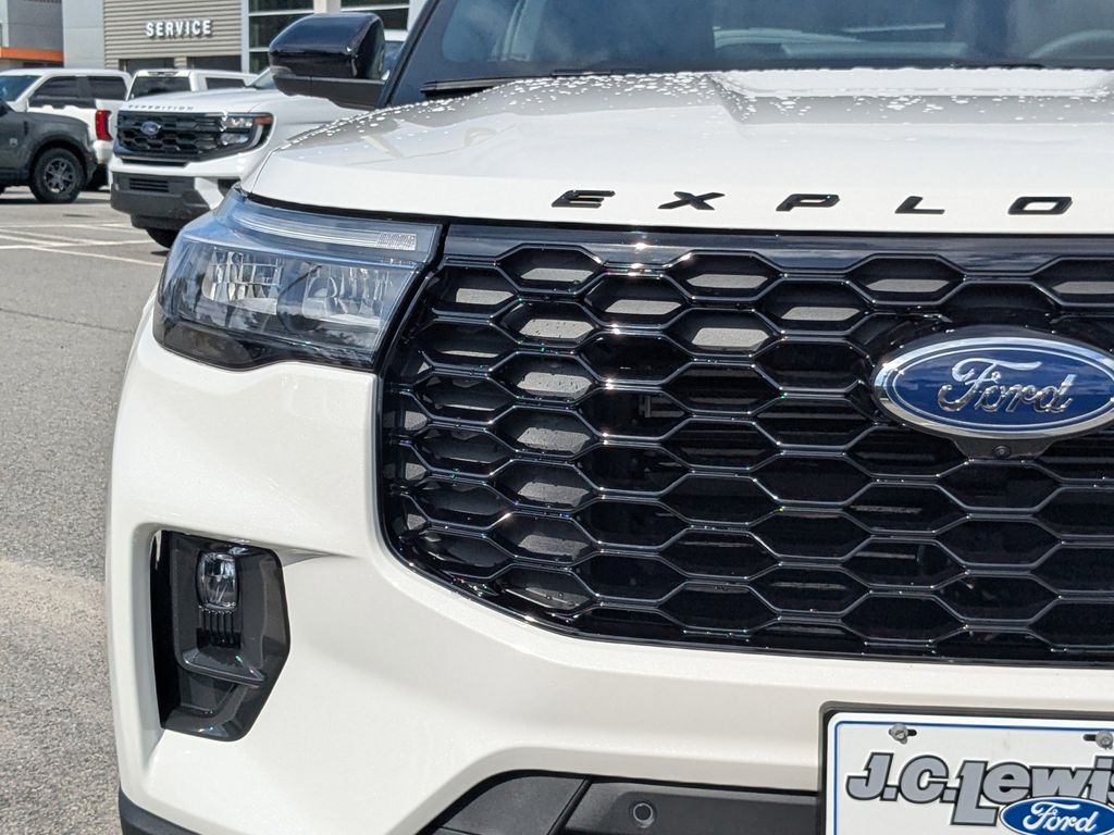2025 Ford Explorer ST