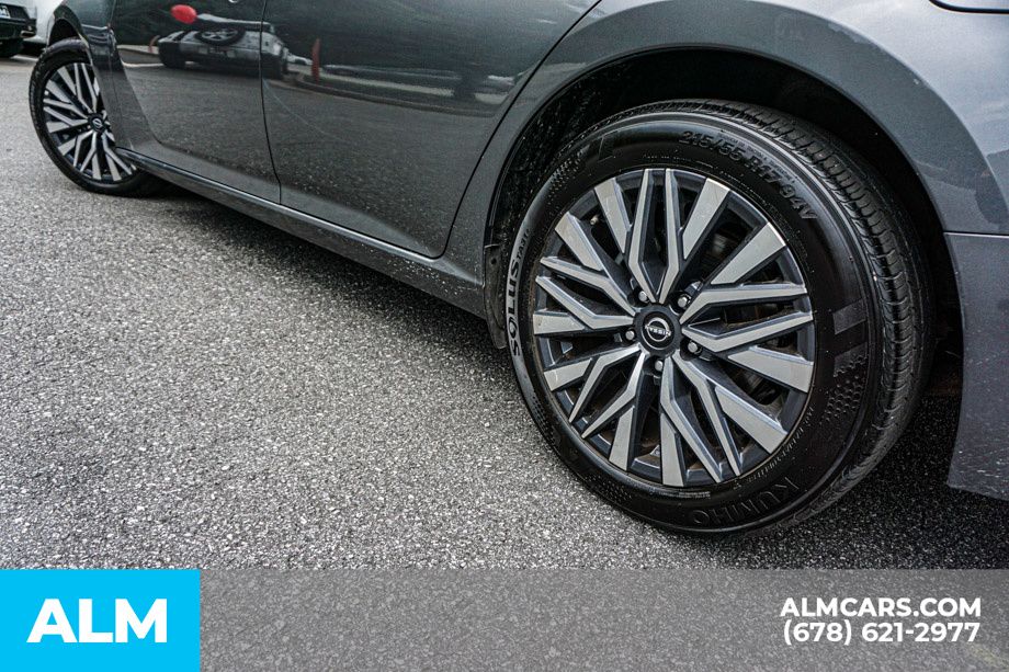 2025 Nissan Altima SV - Photo 16