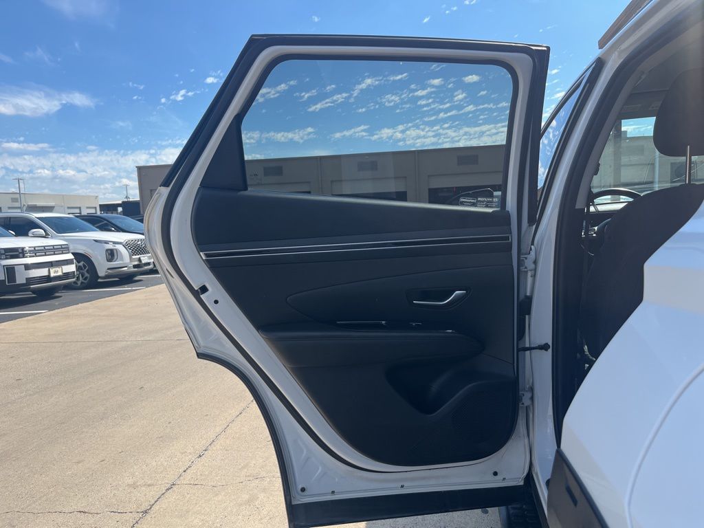 Thumbnail: 2022 Hyundai Tucson - 14