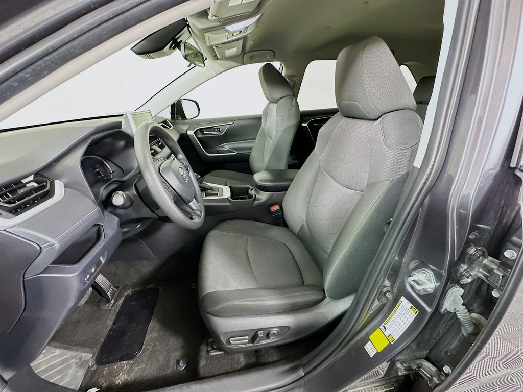 Thumbnail: 2024 Toyota RAV4 - 21