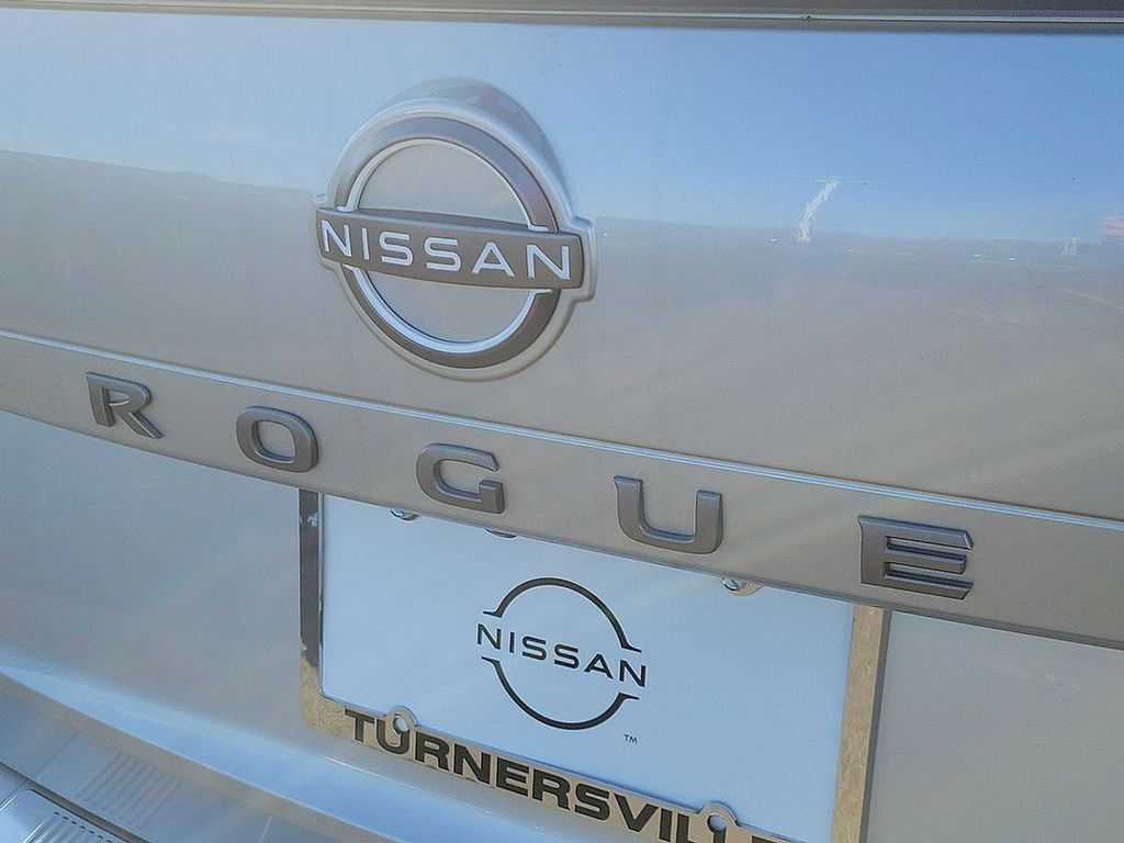 2024 Nissan Rogue SV 5