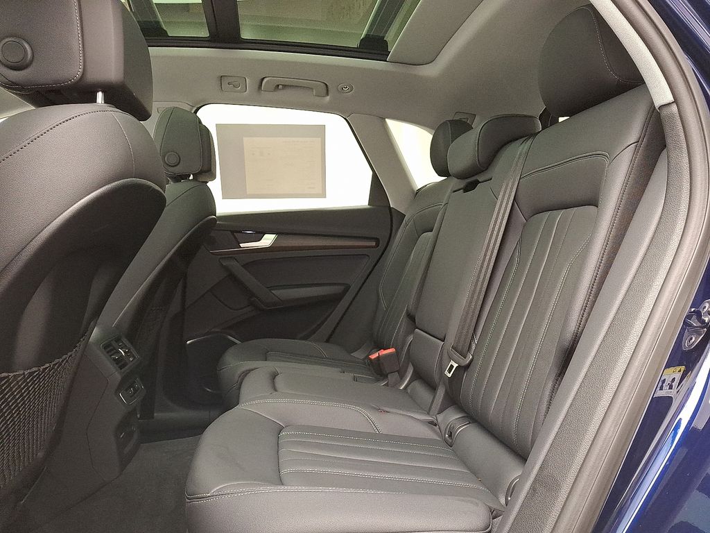 2025 Audi Q5 Premium 10