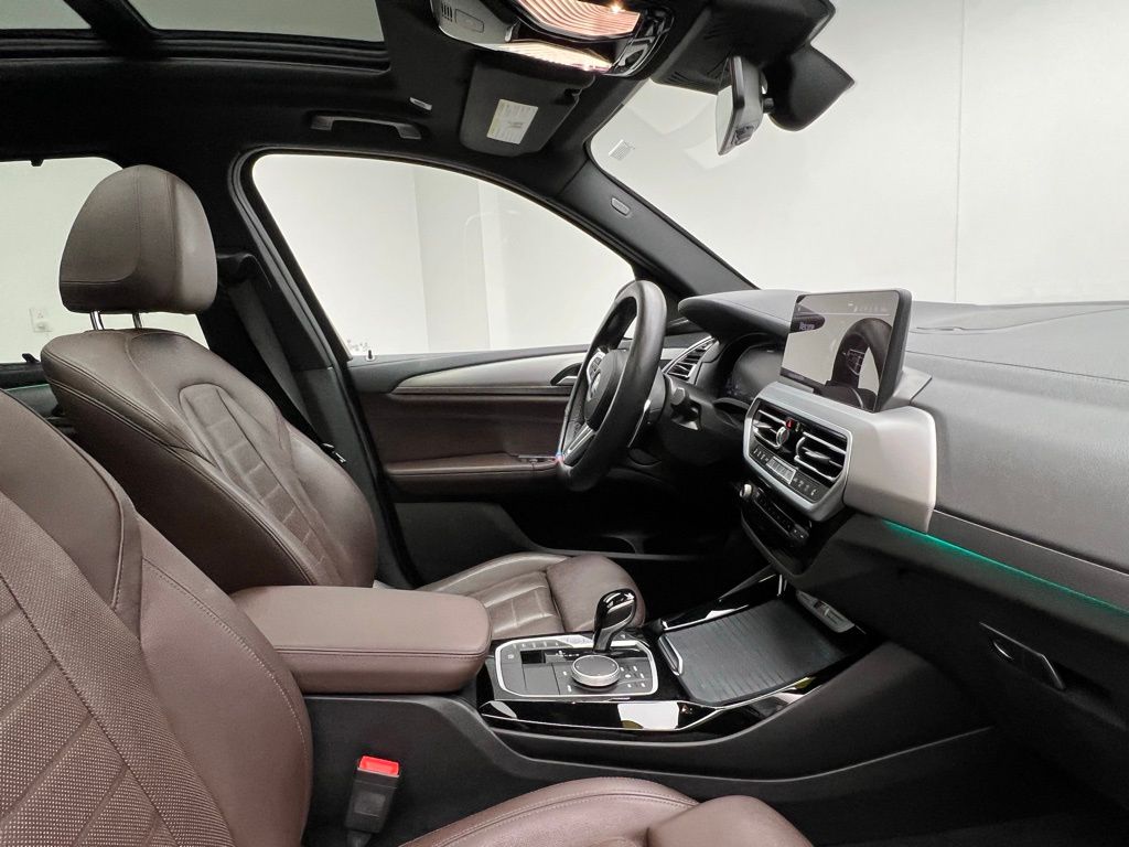 Thumbnail: 2022 BMW X3 - 6