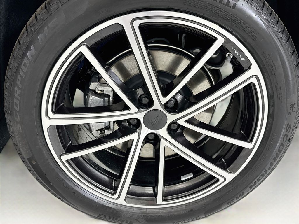 Thumbnail: 2026 Audi Q5 - 30