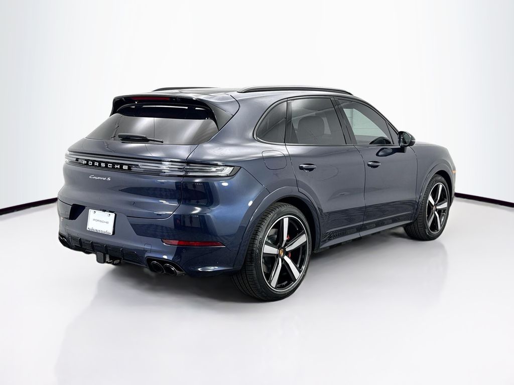 Thumbnail: 2026 Porsche Cayenne - 7