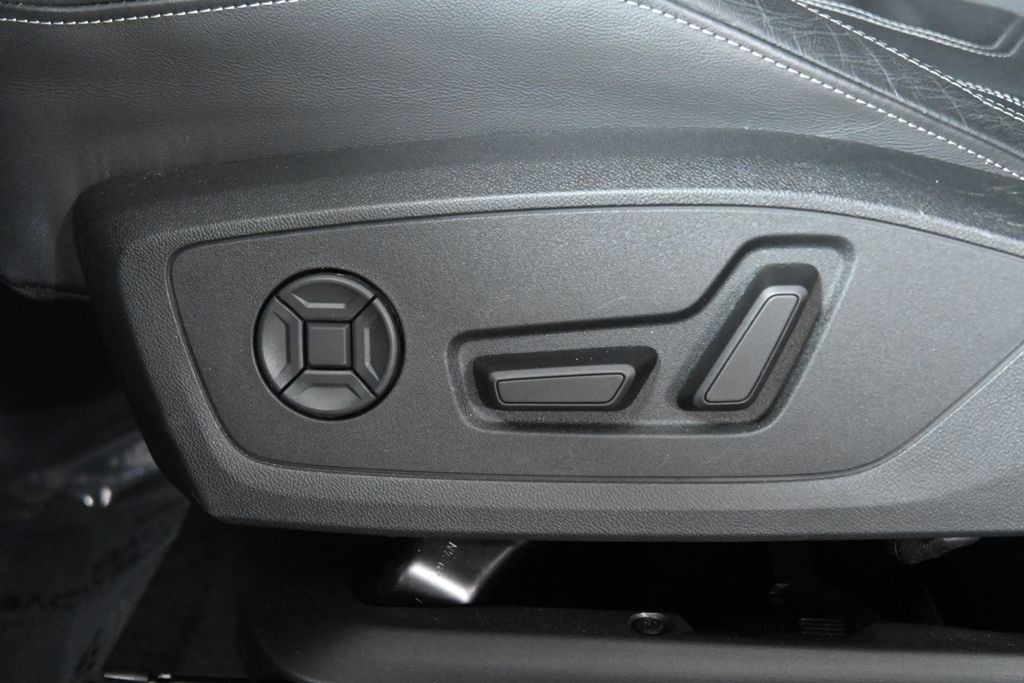 Thumbnail: 2025 Audi Q3 - 27