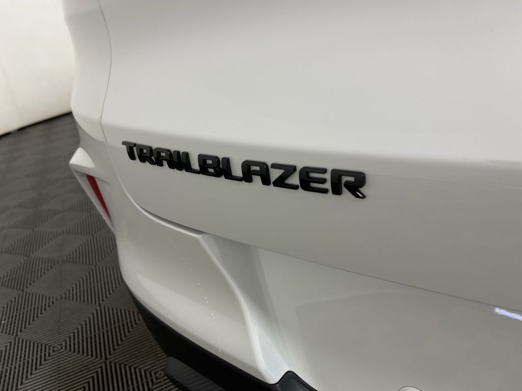 2025 Chevrolet TrailBlazer RS 19