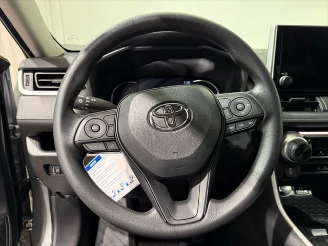 Thumbnail: 2025 Toyota RAV4 - 20